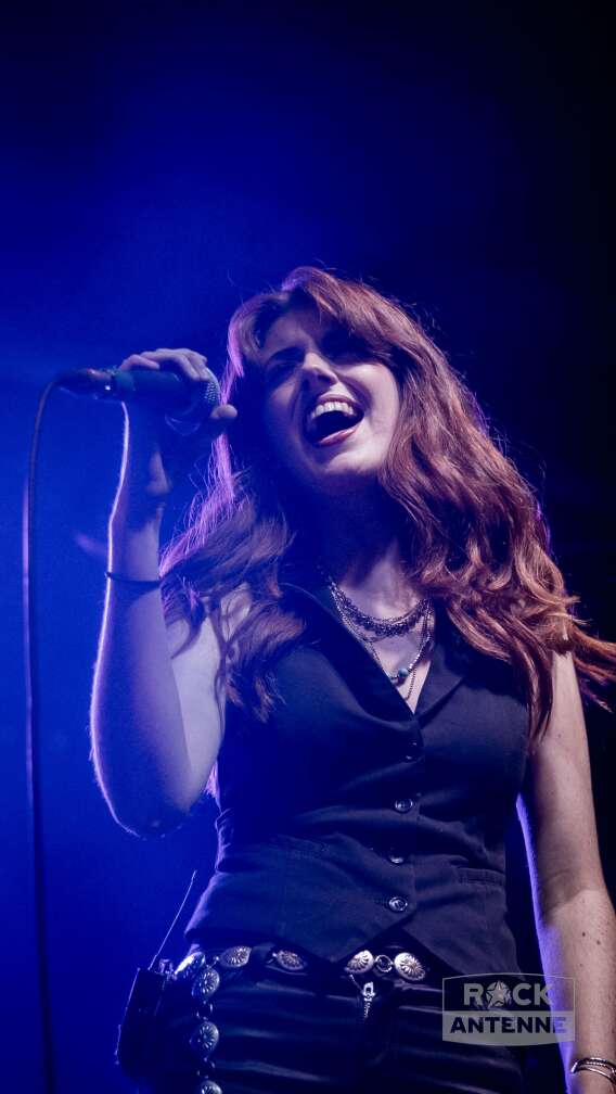 Dea Matrona als Vorband von The Darkness in der Rock City München am 14.10.2025