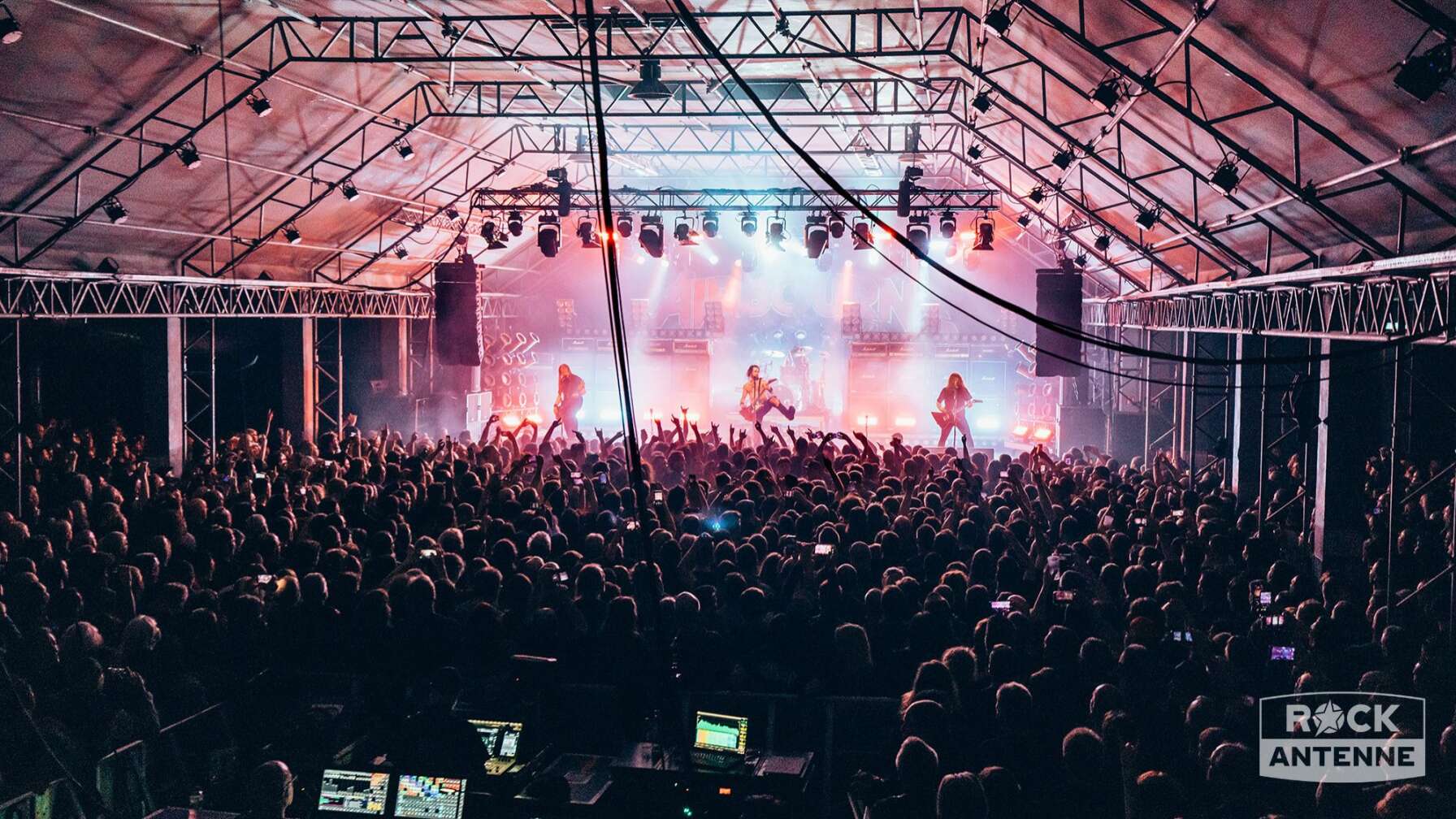 Konzertfotos Airbourne