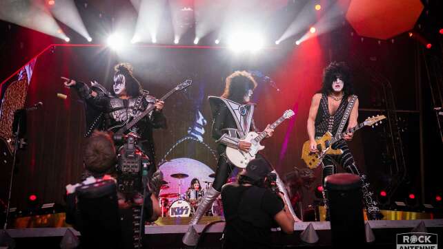 KISS: Rock'n'Roll All Nite mit Fakten, Quiz & mehr