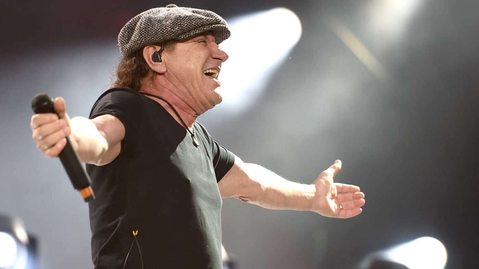 Brian Johnson auf der Bühne