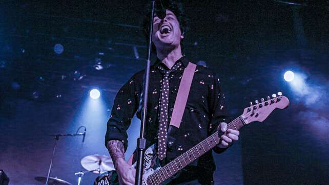 Billie Joe Armstrong: Fakten, Quizspaß und legendäre Green Day-Alben