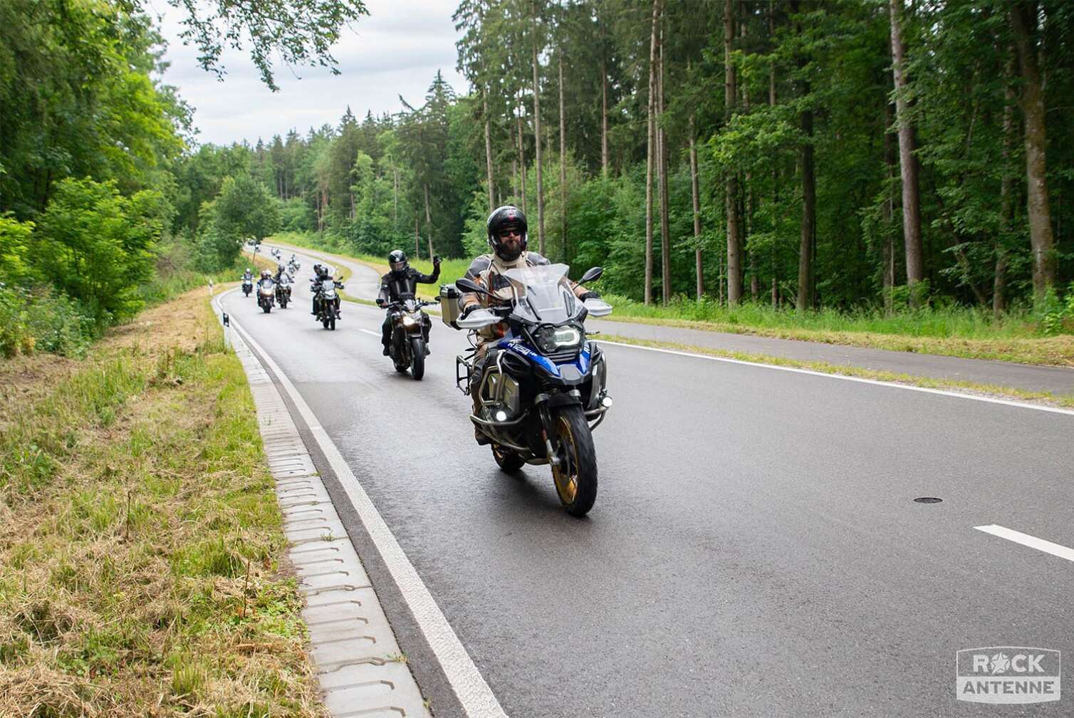 Foto von der ROCK ANTENNE Motorradtour 2024 - Eindrücke von den Motorrädern der Teilnehmer