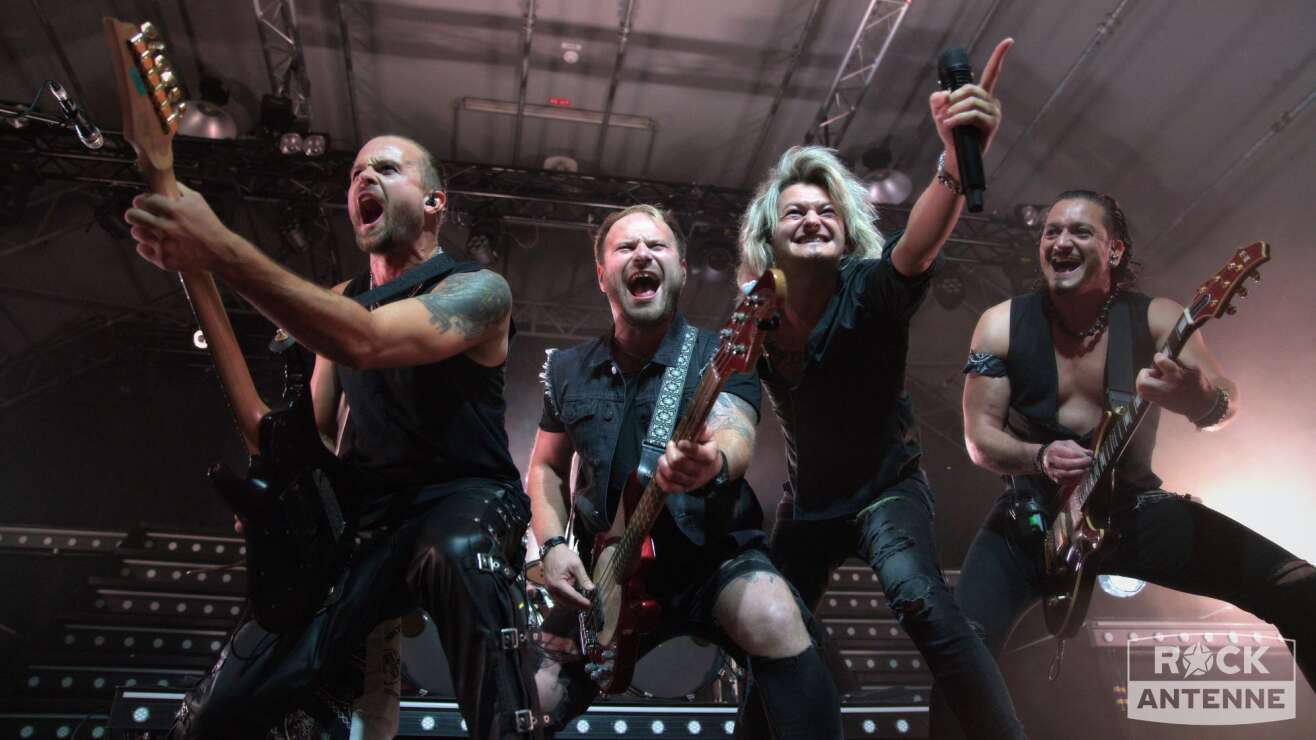 Kissin' Dynamite live 2024: Unsere besten Fotos aus München